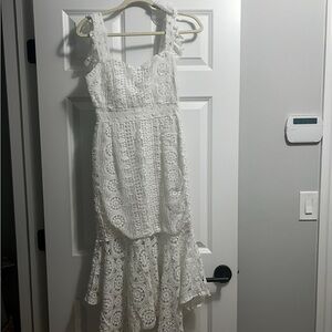 White Lace Dress Perfect for Weddings and Special Occasions Size Small